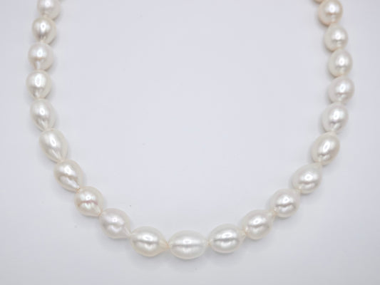 Freshwater Pearl Necklace - Silver Clasp