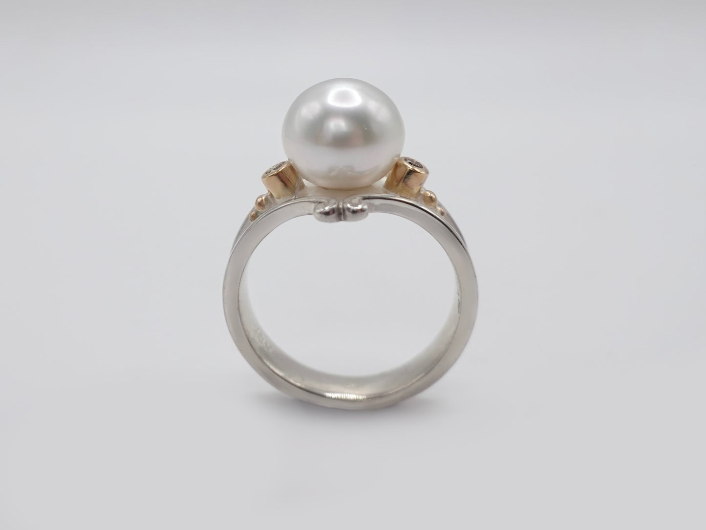 Corinthian Ring Silver
